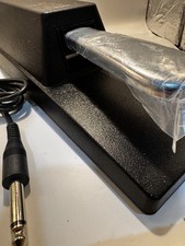 Yamaha FC4A Sustain/Damper Pedal for Electronic Keyboard, Anti-Skid, Black
