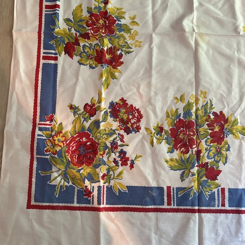 Vtg Printed Tablecloth Red Flowers Blue trim Mid Century Linen Floral 47x 52” - Picture 2 of 7