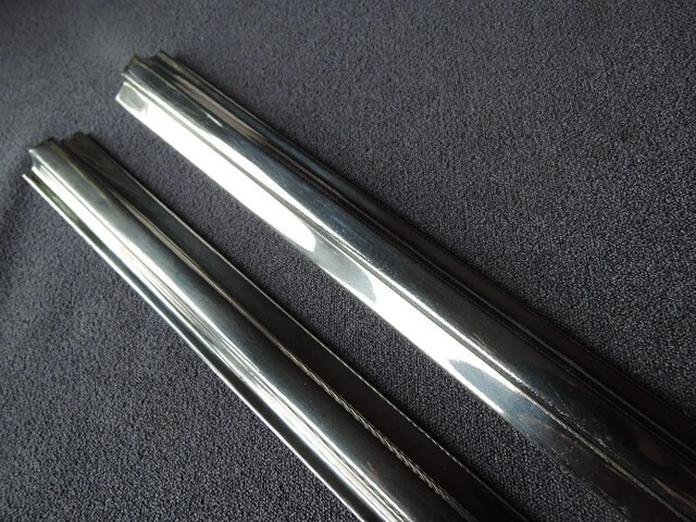 Alfa Romeo Giulia SPRINT GT / GTV Used PAIR of B Pillar EXTERIOR TRIM - image 4 of 4