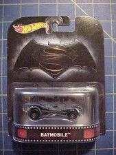 1/64 HOT WHEELS RETRO ENTERTAINMENT BATMAN VS SUPERMAN BATMOBILE! NIP RR