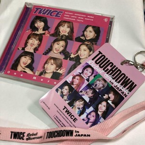 Twice Debut Showcase In Japan Touchdown Pink Special Pass One More Time Cd Ebay