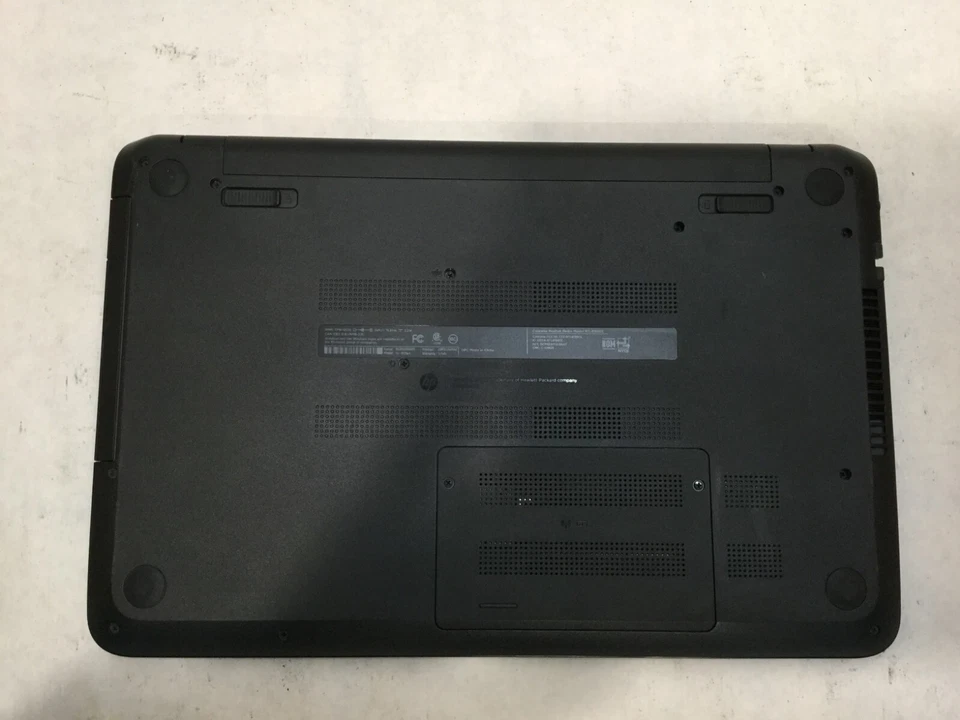 HP 15-f033wm / Intel Celeron N2840 @ 2.16GHz / (NO STORAGE or MEMORY) -MR - Image 4 of 4