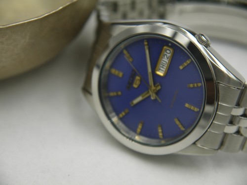 SEIKO 5 BLUE 21 Jewels Automatic Men's Watch Mint Condition - NEW OLD STOCK - Picture 3 of 12