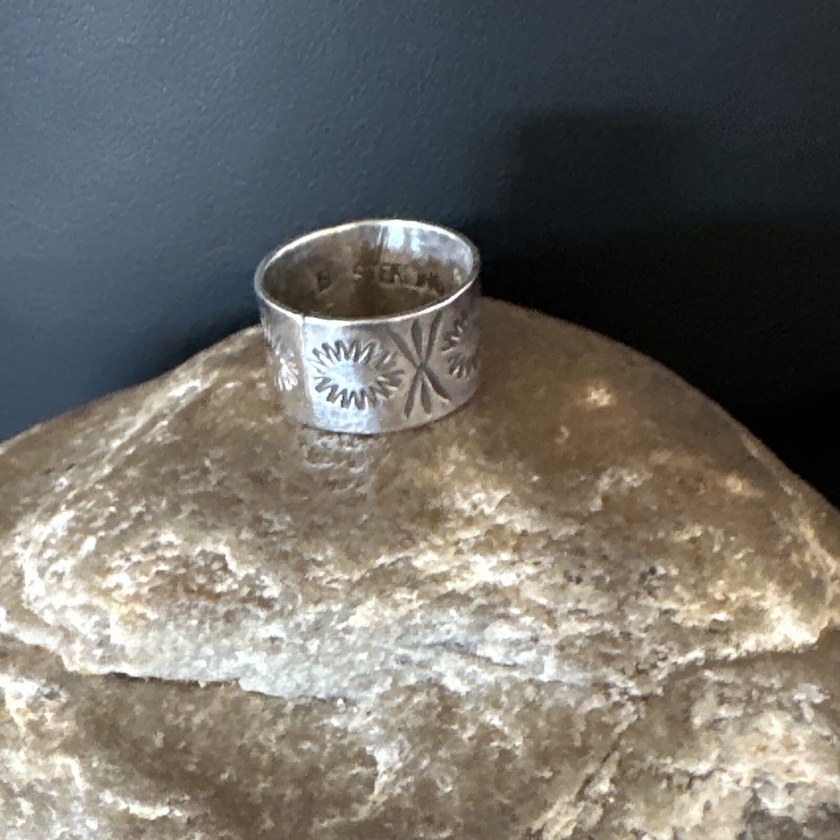 navajo sterling silver ring ess 刻印 Womens Wide Band Navajo Stamped Sterling Silver Ring Size 5 15295