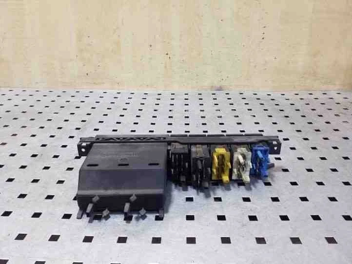 AUDI A6 Avant 4A, C4 Tastenpanel 4A0941509A 2.8 Benzin 128kw 1996 26212761 - Imagem 3 de 3