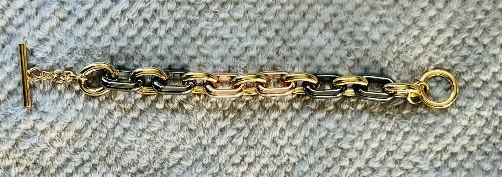 Bellezza Bronze Tri-Color Oval Bold Link Toggle Bracelet. 8-1/2” - product detail image 6