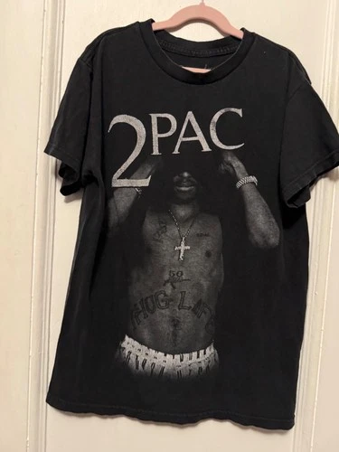 VTG 2PAC Tupac Shakur Rap Concert Tour T-Shirt Size M L sold Vintage vintage concert t-shirt, vintage, size M, single stitch, B+ condition