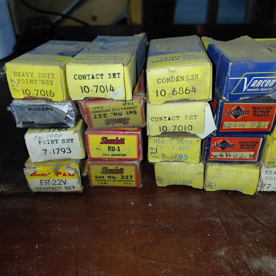 Lote de 27 puntas y condensadores vintage Foto 2 de 3