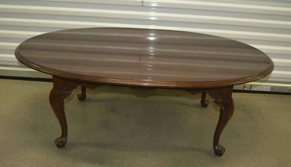 Ethan Allen Georgian Court Coffee Table Oval Cherry #11-8330 #225 circa 1987 - Image 3 of 4