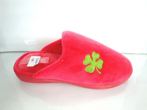 Zapatillas de en casa felpa rosa con adorno suela gorda muliida