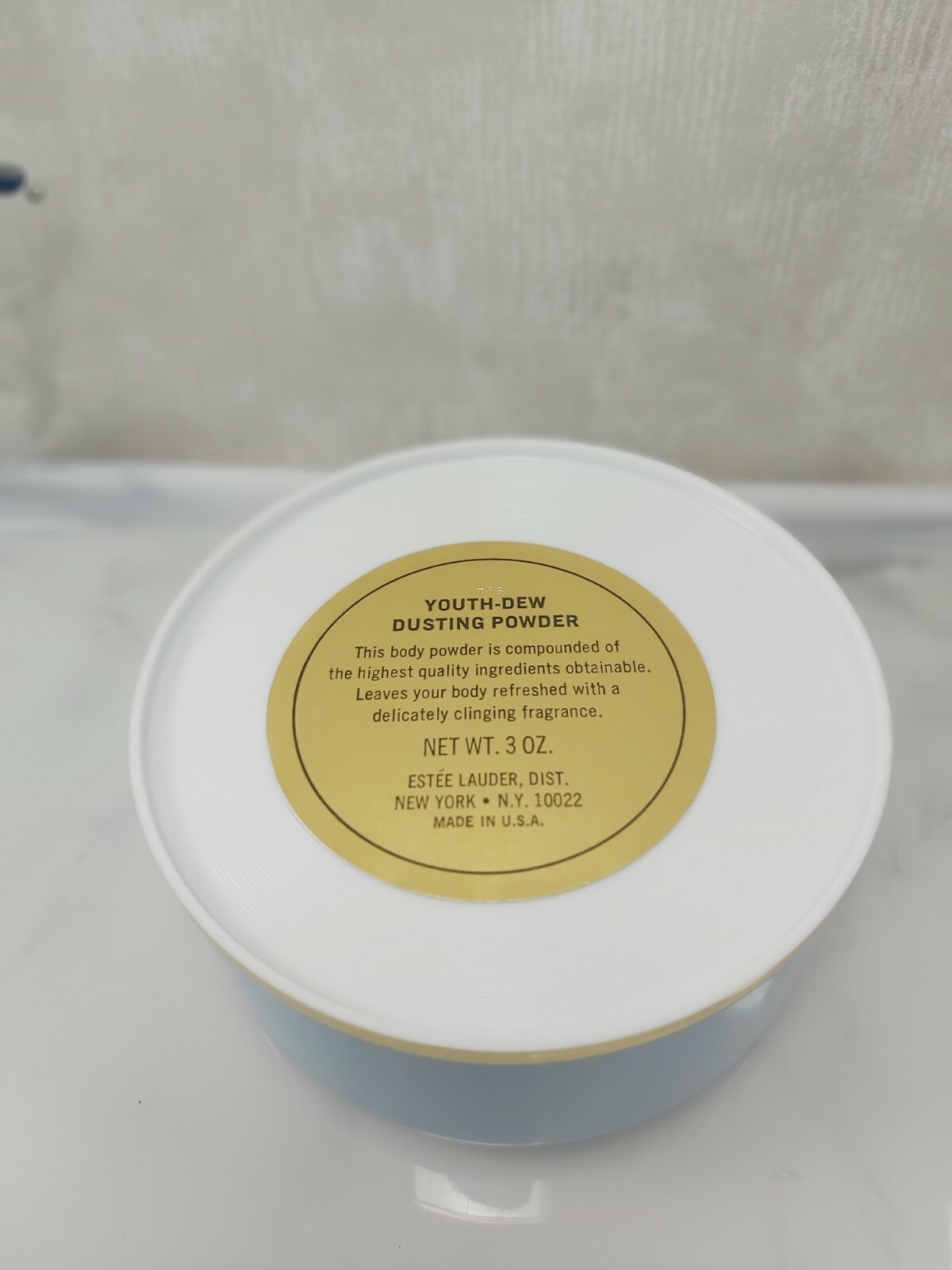 ESTEE LAUDER YOUTH DEW DUSTING POWDER WITH PUFF 3 OZ. SEALED PERFUMED