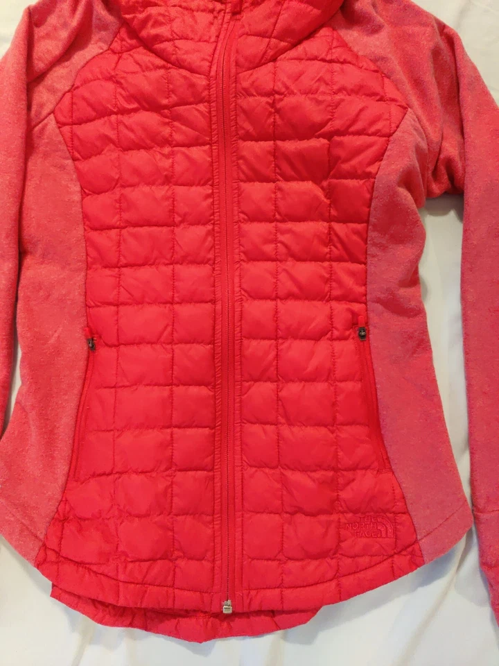 North Face Quilted Jacket Women's Small Thermoball Red - Image 2 of 4