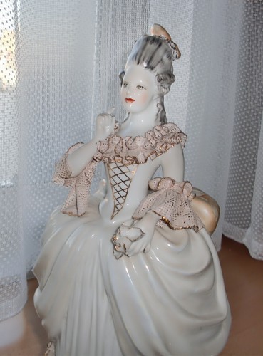 GROSSE sehr schöne PORZELLAN FIGUR BIEDERMEIER DAME Marke "ALBA IULIA PORTE ... - Bild 7 von 10
