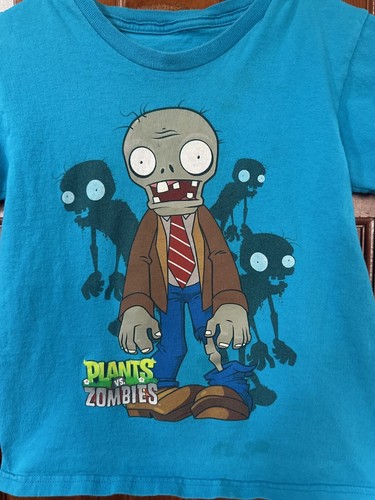 Zombies Youth Shirt Size Medium Blue Short Sleeve Plants Vs Zombies - Picture 2 of 4
