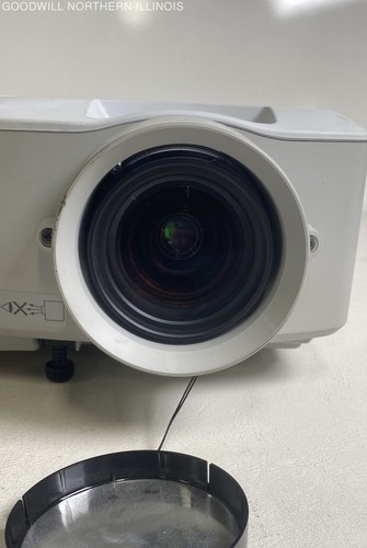 Mitsubishi WL2650U LCD Projector - Untested - Picture 2 of 7