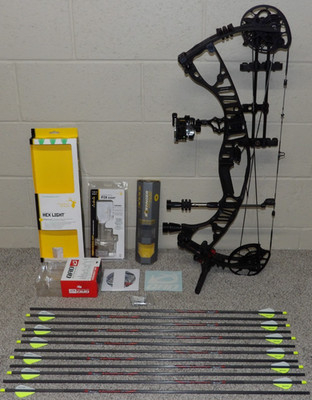 Loaded Hoyt VTM 31 Bow Package- 60/70 lb - Black Finish- 25'' to 30'' Draw Length