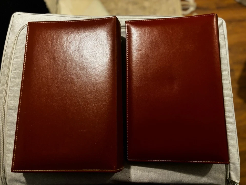 Pair of Premium Bonded Leather 4x6 (240 Capacity) Photo Album Navy/Tan - Image 2 of 4