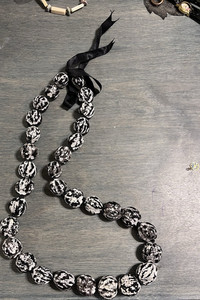 Hawaiian Kukui Nut Necklace Black and White Pattern