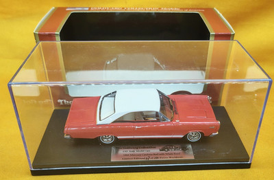 Goldvarg Maßstab 1:43 GC-022B 1966 Mercury Comet rot verpackt Resin Modellauto