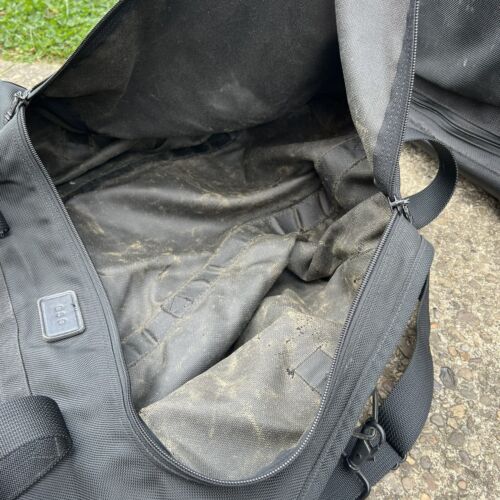 Maleta de mano TUMI ALPHA 22" negra con ruedas equipaje con ruedas más bolsa de lona - Imagen 7 de 18