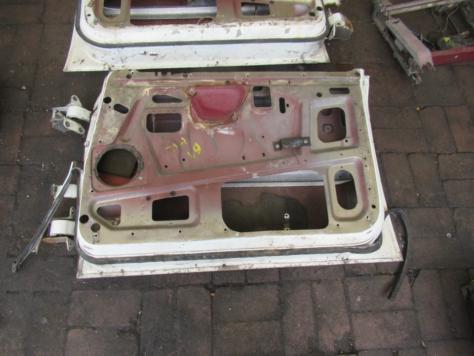 BENTLEY T1 1971 ROLLOS ROYCE PLATA SOMBRA PUERTA DELANTERA IZQUIERDA CARCASA Foto 3 de 4