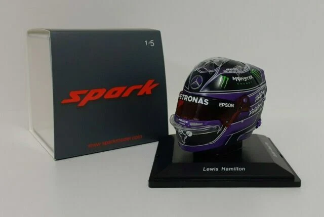 Véhicules miniatures violets