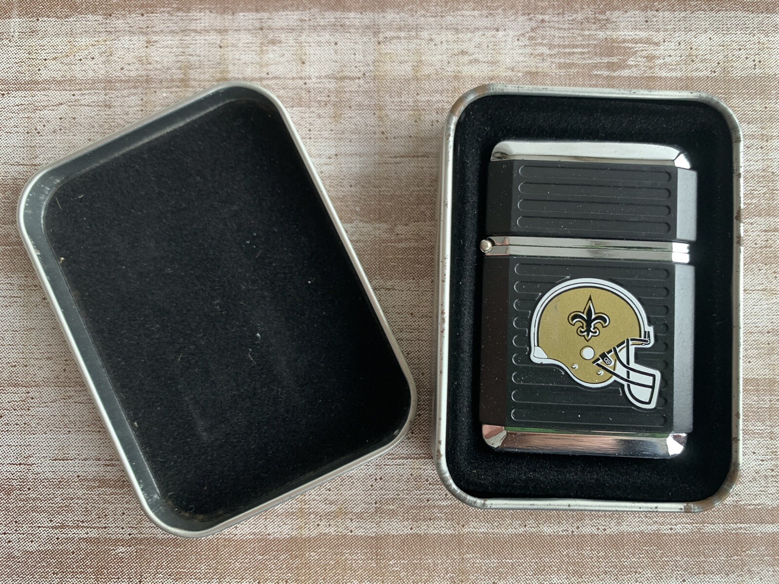 New Orleans Saints FSO Windproof Refillable Butane Lighter with Gift Box