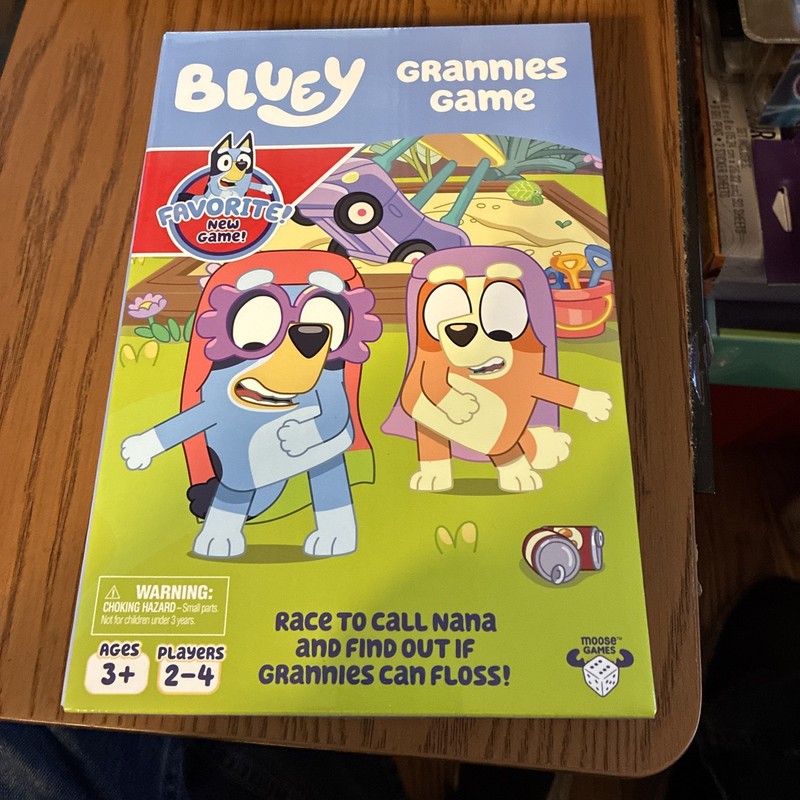 Bluey Grannies Game Race to Call Nana and Find Out If Grannies Can Floss NEW !
