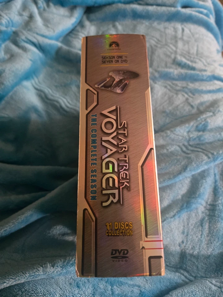 Star Trek Voyager: The Complete Series DVD Seasons 1-7 RARE BOX SET - Image 3 of 4