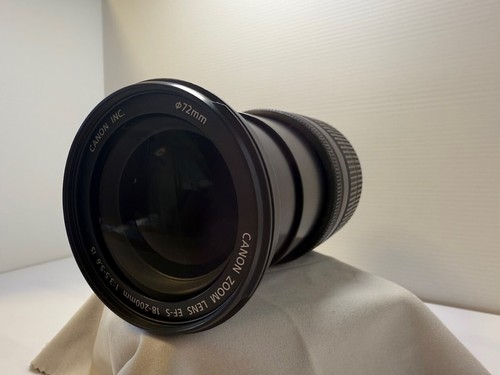 Canon EF-S 18-200mm f3.5-5.6 IS Zoom Lens Excellent+5 Rear Cap from Japan - Picture 10 of 11