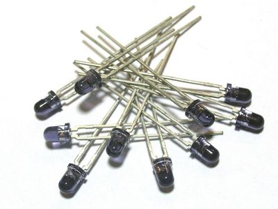 5 Stück SFH409-2 OSRAM GaAs Infrared Emitter Diode (M6573)
