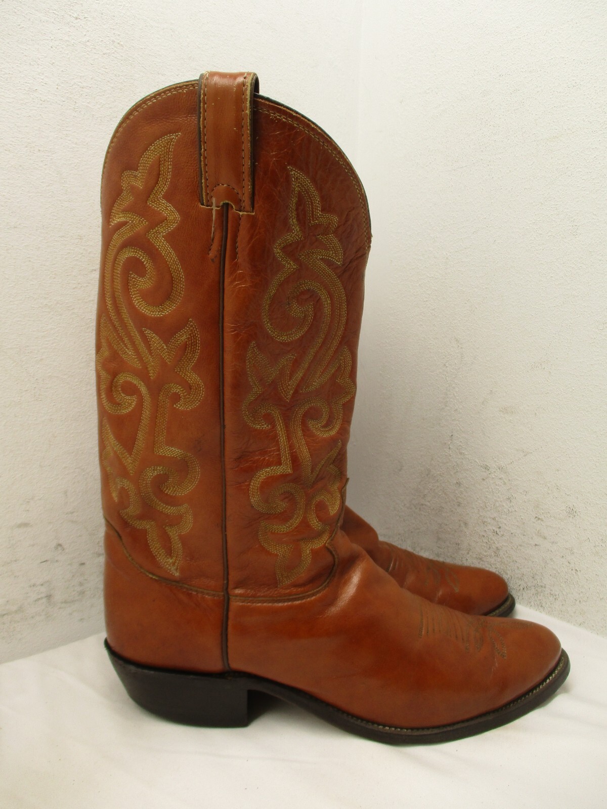 JUSTIN Mens 10 EE Cowboy Boots Rust Brown Leather Stitching Style 1484