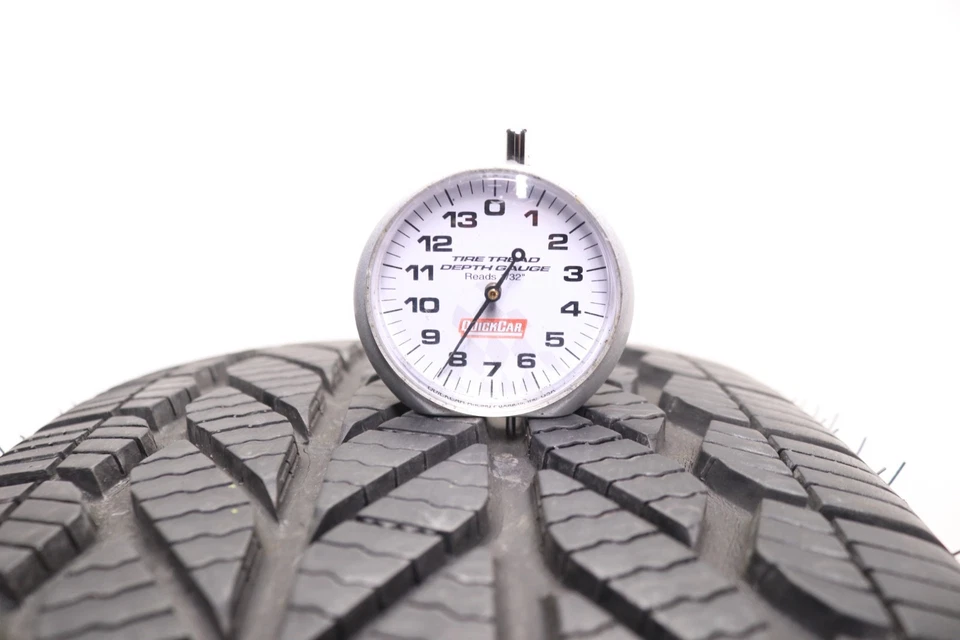 Juego de 4 Bridgestone WeatherPeak 225/60R17 usados - 99H - 8-8,5/32 Foto 3 de 4