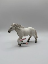 Schleich Camargue Stute – Exclusive Müller – mit Fähnchen