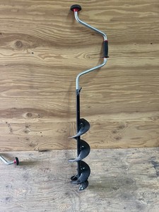 StrikeMaster 6” Manual Ice Auger Used