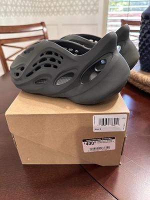 Adidas Yeezy Foam Runner RNR 'Carbon' Slip-on Shoes Gray US Men's 6 Used