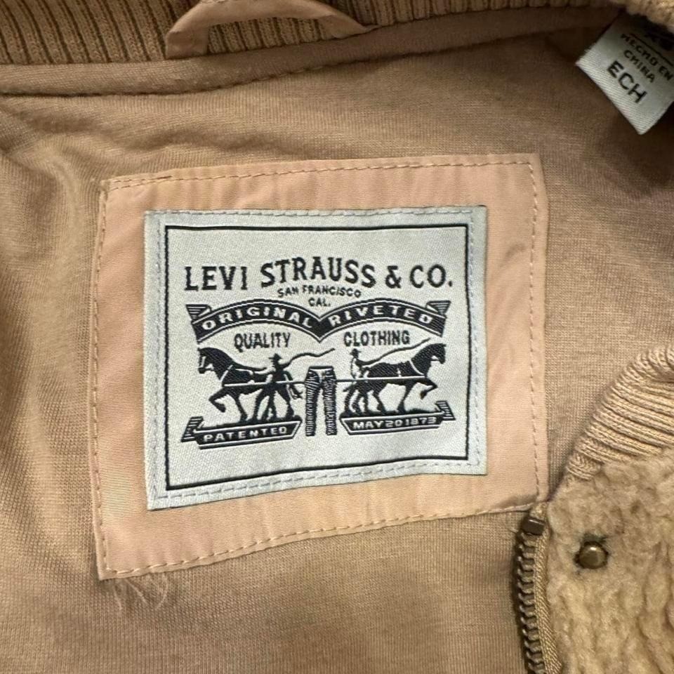 Levi's Beige Soft Outer Shell Jacket Womens XS - image 6
