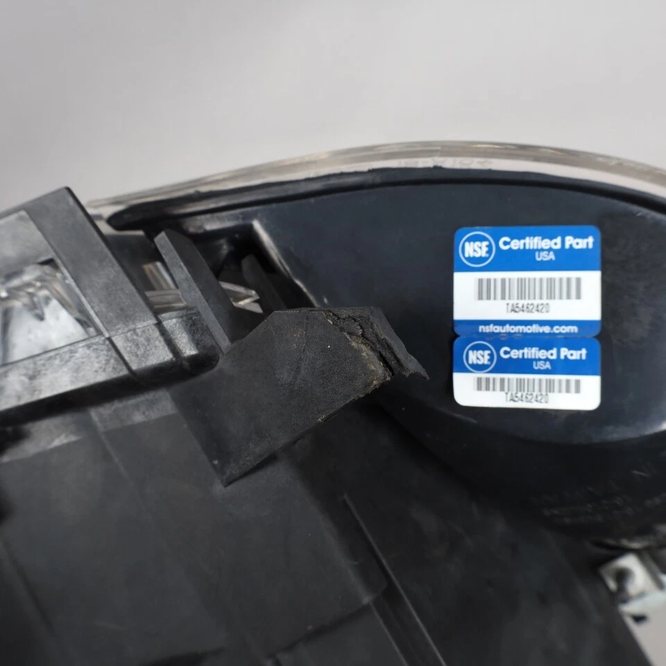 2002-2005 BMW 325i 330i Sedan Left Headlight 63126910963 OEM Used NOTE - Image 3 of 4