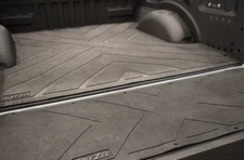 Dee Zee Black Rubber Truck Bed Mat For Chevrolet Silverado / GMC Sierra DZ76887