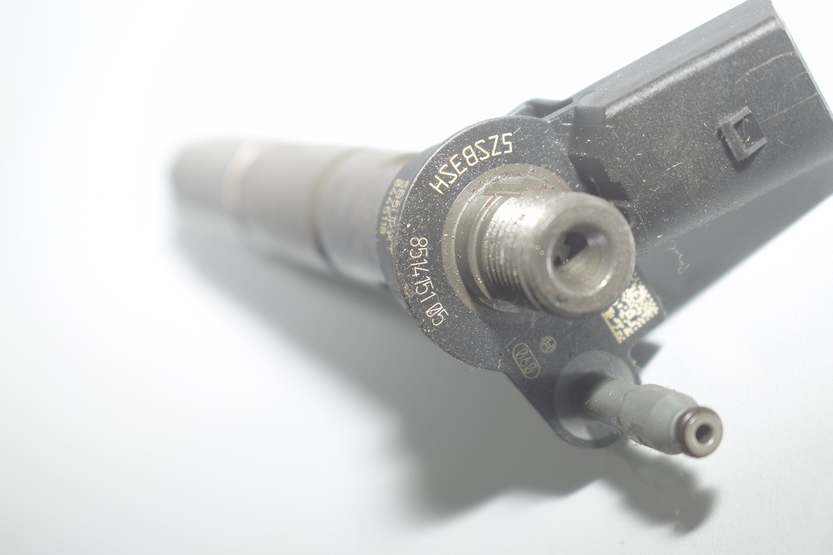 BMW G12 730d Xdrive F21 F20 F30 F31 G30 G31 Injector 8514151  