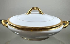 Haviland Limoges Gold and White 8 in Round Covered Vegetable with Lid