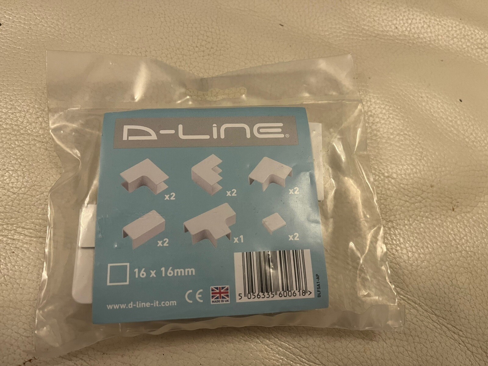 D-Line 16x16mm Trunking Clip-On Accessory Multipack - White