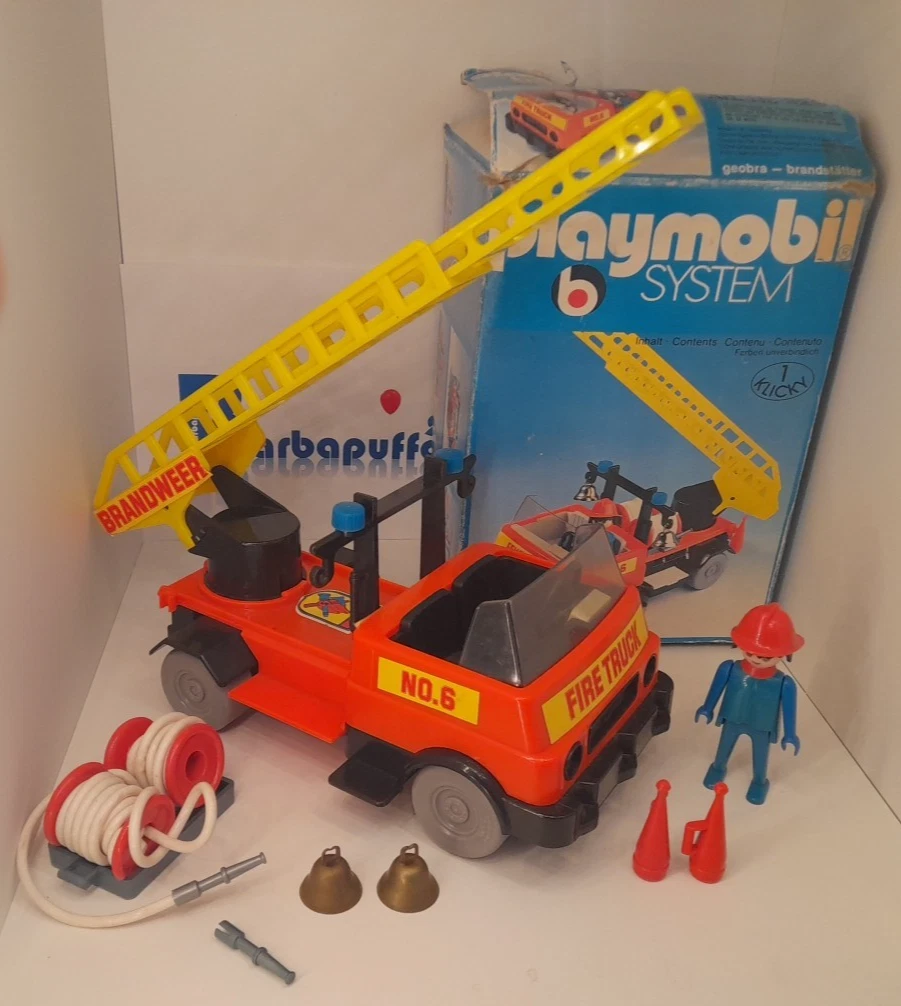PLAYMOBIL Action Heroes 71465 Materasso di Salvataggio dei Pompieri, con caschi, Un megafono e Un estintore, Giochi di Ruolo Divertenti, Giocattolo