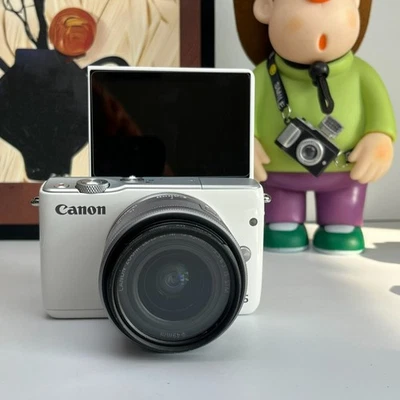 Canon EOS M10 Mirrorless Digital Camera with EF-M 15-45mm Lens AE/FE Lock - Image 1 of 4