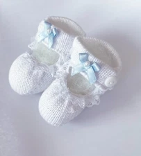 NWT Will'beth Baby Girls White Blue Bow Lace Crib Shoes Booties Newborn 0 3