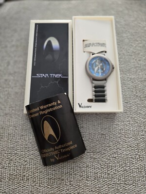 Star Trek VINTAGE Paramount Studios Starfleet Valdawn Wrist Watch
