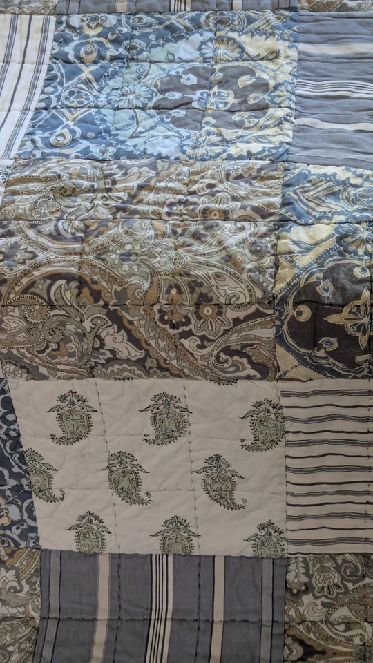 Edredón Pottery Barn 2 piezas tamaño completo/queen parche azul/gris paisley/rayas 91x85" Foto 4 de 4