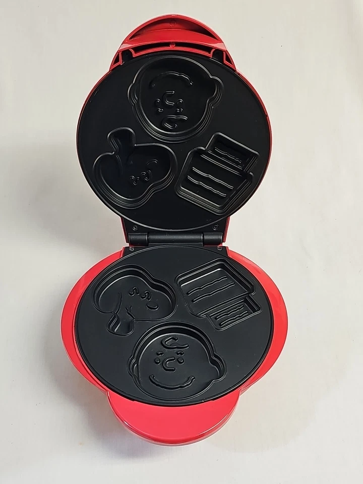 Máquina de waffle Smart Planet Peanuts Snoopy & Charlie Brown - Imagem 4 de 4