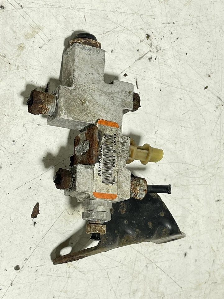 Válvula combinada dosificadora de frenos Jeep TJ Wrangler 52128423AC 97-06 03-06 Foto 3 de 4