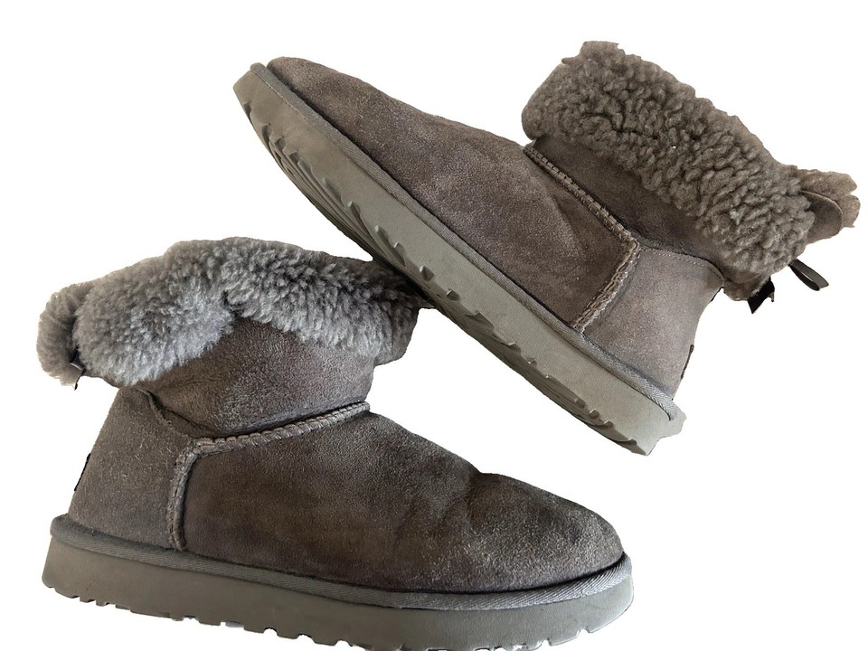UGG BOOTS , Sz 10, Grey, Warm Comfort. 